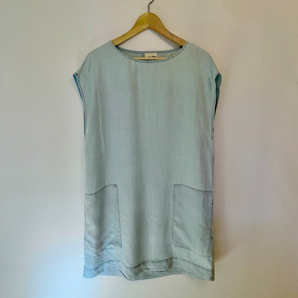 Aritzia Wilfred Chambray Shift Dress